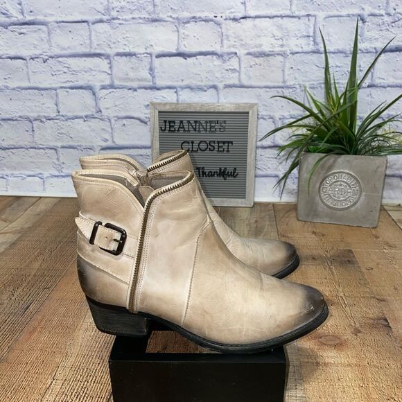 Elites by walking cradles booties distressed - Picture 8 of 11